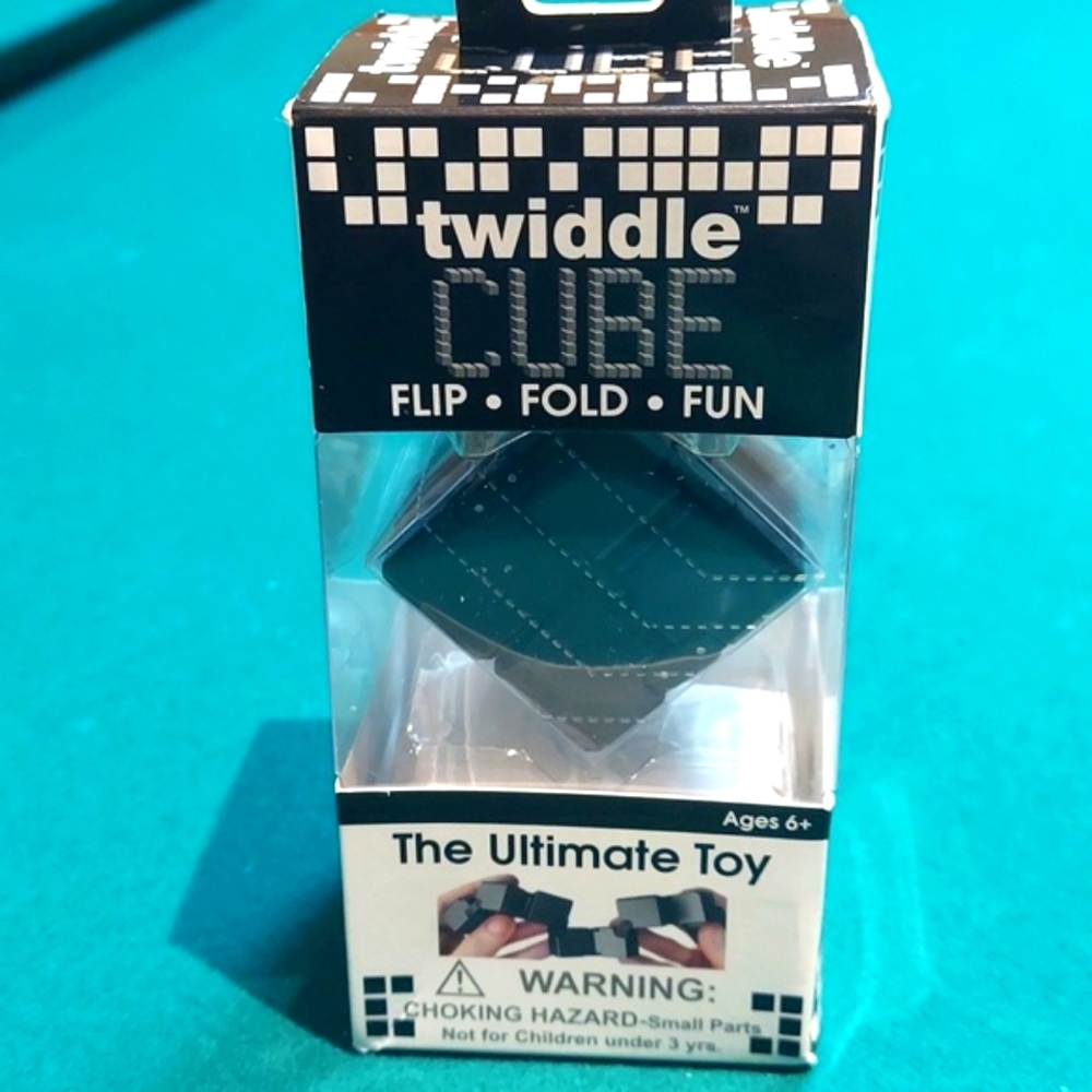 Twiddle Cube Black  Brainteaser fun ultimate toy New